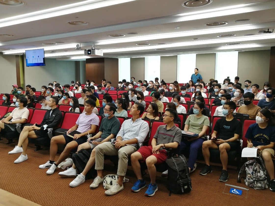 Students from Faculty of Science and School of Computing attending the seminar by Cubist Systematic Strategies