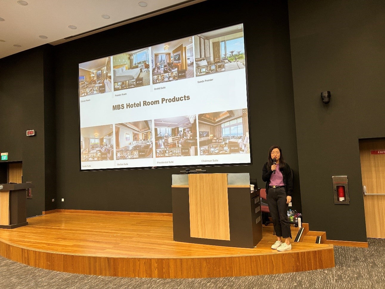 Ms Yunsheng GONG, Associate Director of Casino Analytics and Optimisation, introducing the hotel room optimisation project, which heavily relies on the use of data science