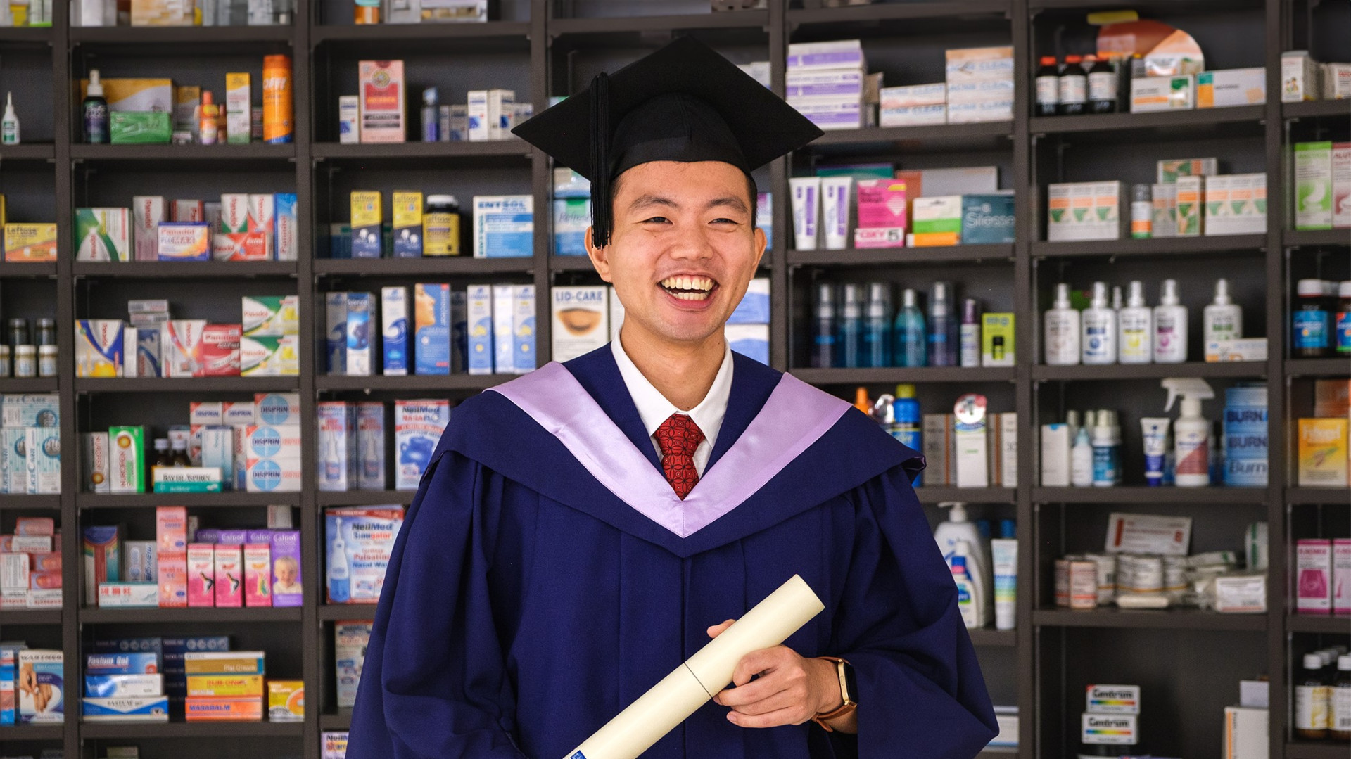 Matthew Tan graduates with a Bachelor of Science (Pharmacy) with Honours (Distinction) and a passion to care for patients.