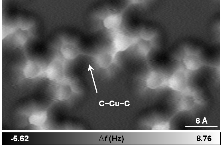 Controlling molecular arrangements using selenium doping